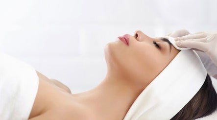 Gesichtsbehandlung bei Beauty Point Kahraman, Fislisbach, Baden, CH, zur Hautregeneration.