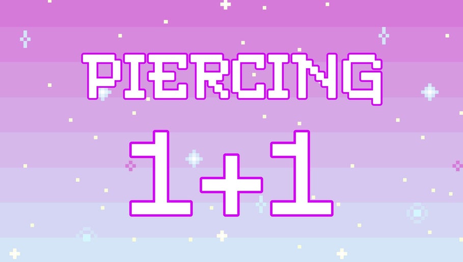 Рекламный плакат Piercing Kraków с надписью '1+1' на розовом фоне. Kraków, Województwo Małopolskie, PL.