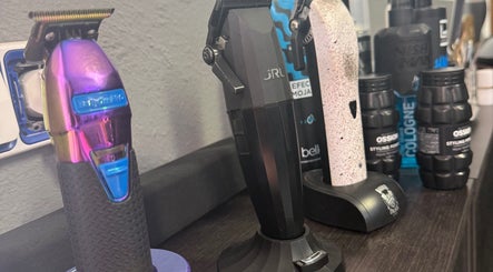 Máquinas de corte profesionales en Izan Cutzz, Vila-sana, Catalunya, ES.