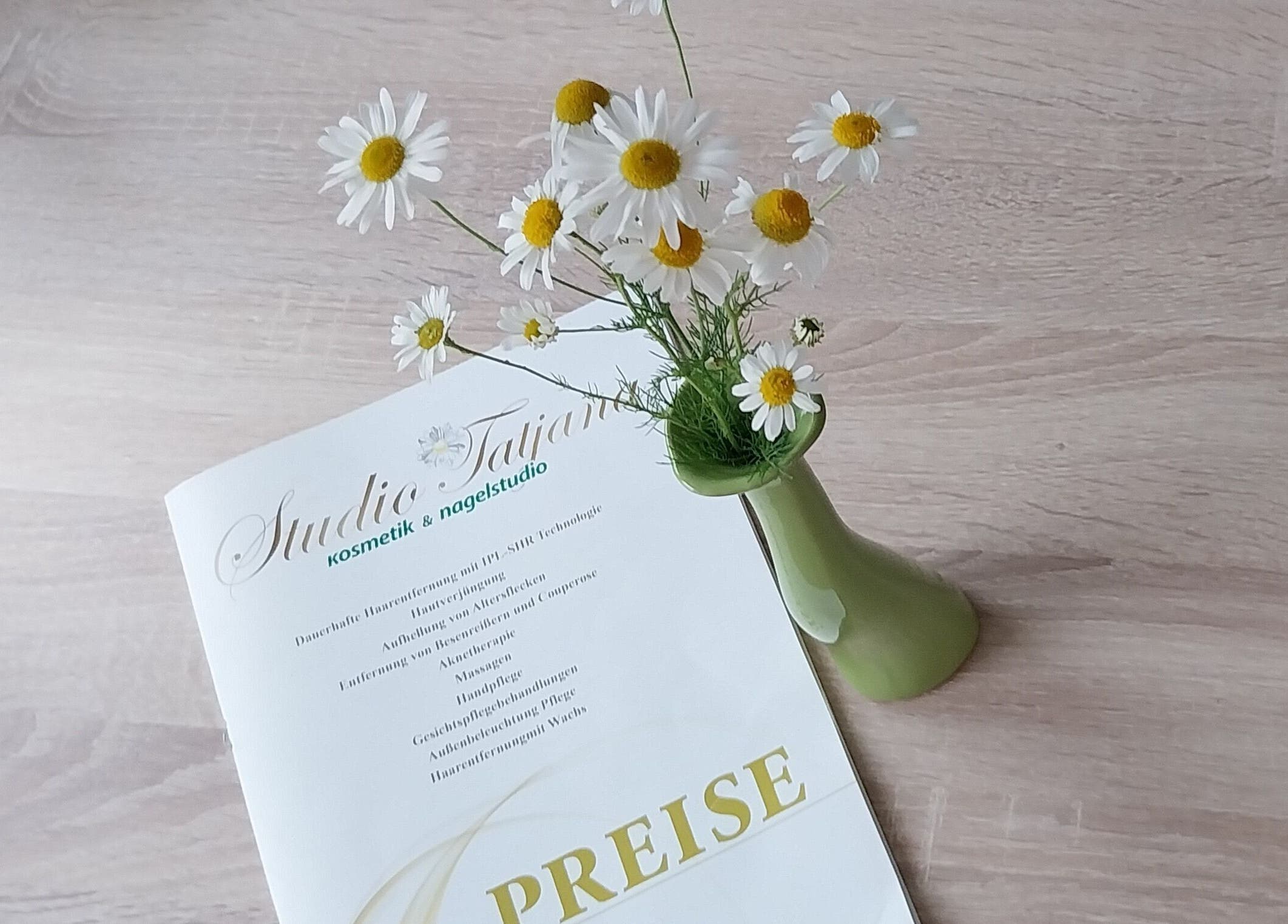 Preisliste von Studio Tatjana mit Blumen in Mühlacker, Baden-Württemberg, DE.
