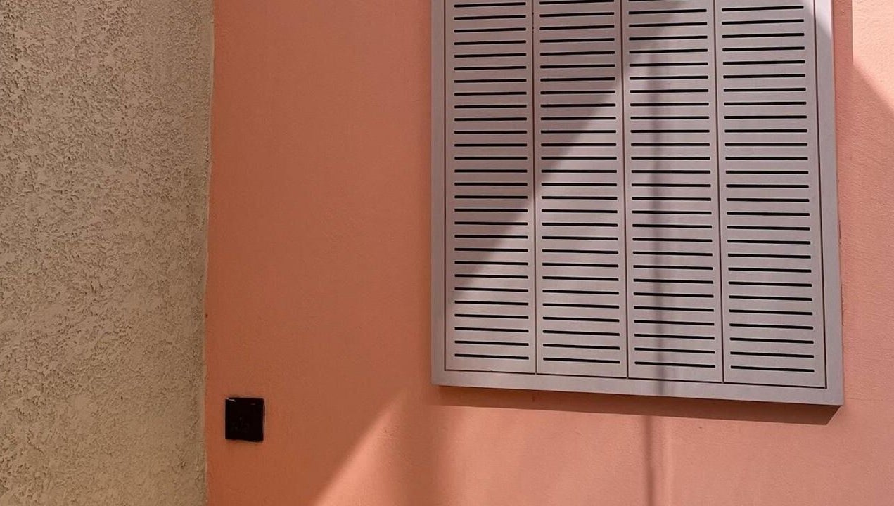 Lapalma boutique's stylish wall with peach tones in Riyadh, Riyadh Province, SA.