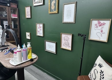 Cozy corner at Glam N'Glow by Alisha in Winter Haven, Florida, US with art deco and cosmetic tools.