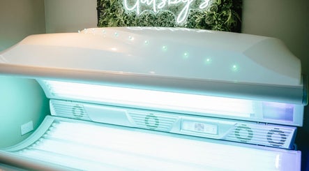 Gatsby’s Barbers and Sunbed image 2