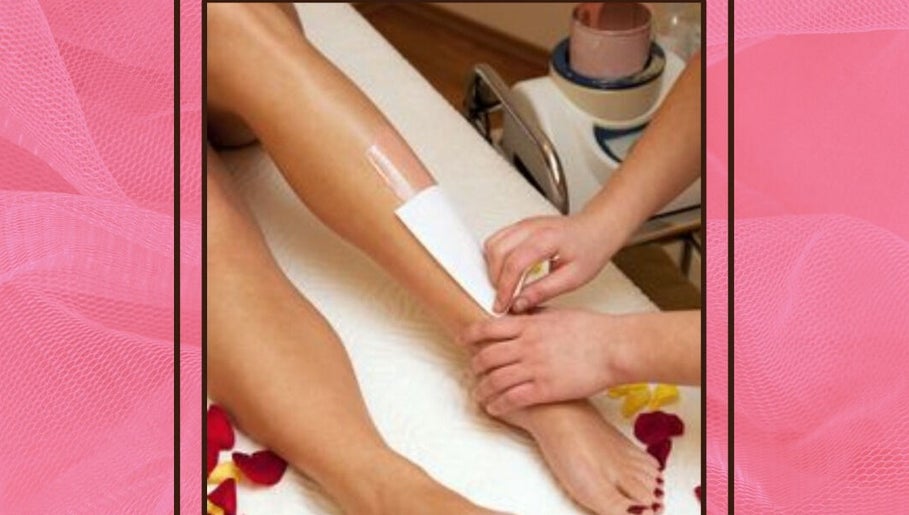 Leg waxing treatment at The Wax Club in Glasgow, Scotland, GB for smooth skin care.