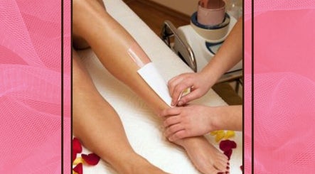 Leg waxing treatment at The Wax Club in Glasgow, Scotland, GB for smooth skin care.