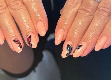 Elegant nail art with pastel shades at The Beauty Studio by Charlotte, Wickham Bishops, England, GB.