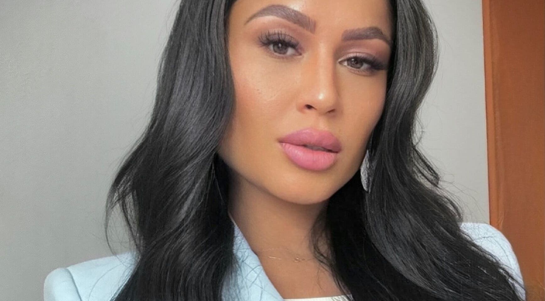 Mulher exibindo maquiagem elegante em Ma Belle Estetica, Lisboa, Lisboa, PT.