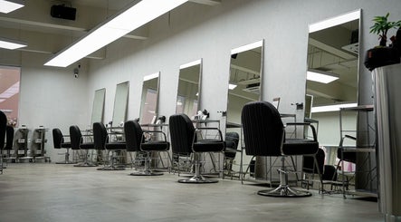 Modern salon chairs and mirrors at Yoje Hair Salon, Kuala Lumpur, Wilayah Persekutuan Kuala Lumpur, MY.