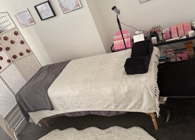 Cozy beauty treatment room at Lala’s Luxe Beauty in Maidstone, England, GB. Elegant decor and calming ambiance.