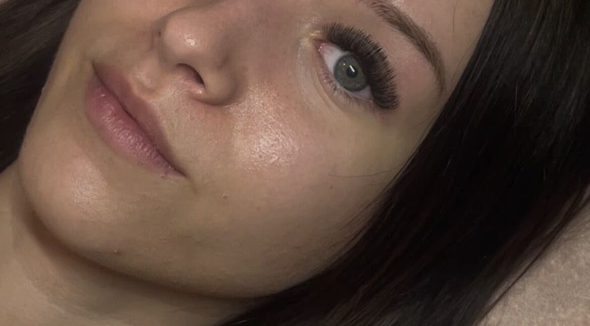 Close-up of eyelash extensions at Silk.Beauty in Little Mountain, Queensland, AU, showcasing expert craftsmanship.