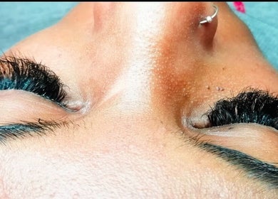 Close-up of lush eyelashes from Mobile Spray Tan in Cape Town, Western Cape, ZA.