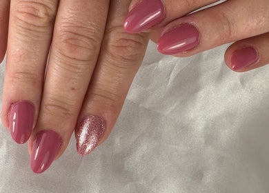 Elegant pink and glitter nails from Nail Studio By M.C in Ombrée D'anjou, Pays De La Loire, FR.