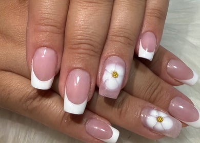 French manicured nails with floral design at Valentina Rivera, Ħal Tarxien, MT.