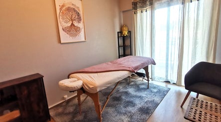 Salle de massage apaisante chez Linda Voarino à Vence, Provence-alpes-côte D'azur, FR.