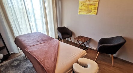 Salle de massage élégante chez Linda Voarino à Vence, Provence-alpes-côte D'azur, FR.