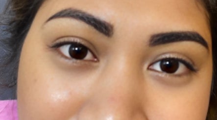 Expertly groomed eyebrows at Glazed Beauty Lounge Buting, Pasig, Metro Manila, PH.