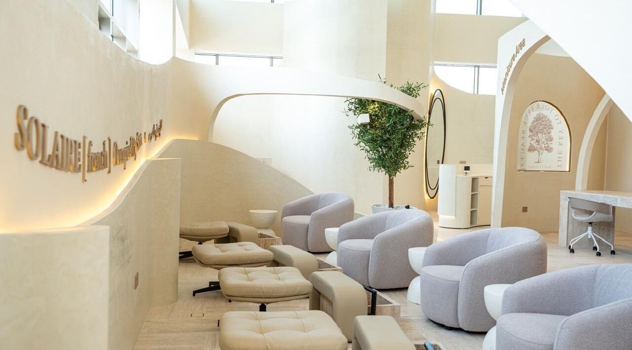 Relaxing interior of Solaire Beauty Lounge in Al Khobar, Eastern Province, SA with modern decor and comfortable seating.