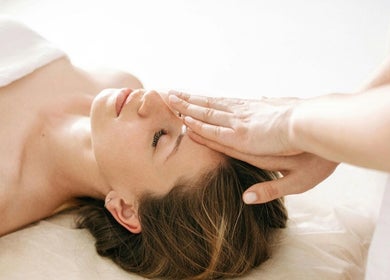 Massage au visage relaxant chez Mrs Massage Lyon, Lyon, Auvergne-rhône-alpes, FR.