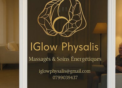 Front view of IGlowPhysalis in Bellevue, Genève, CH, showcasing elegant design and cozy interior.