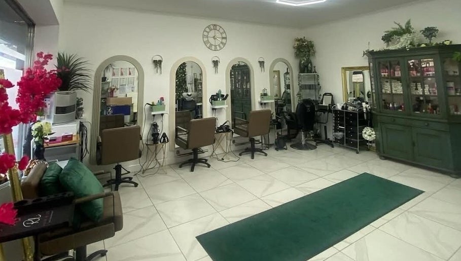 Interior of Tash @ studio210 in Nottingham, England, GB featuring elegant styling stations and decor.