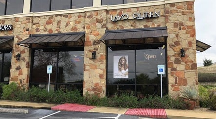 Exterior of Lavo Queen Lash & Beauty in Lakeway, Texas, showcasing the inviting storefront.
