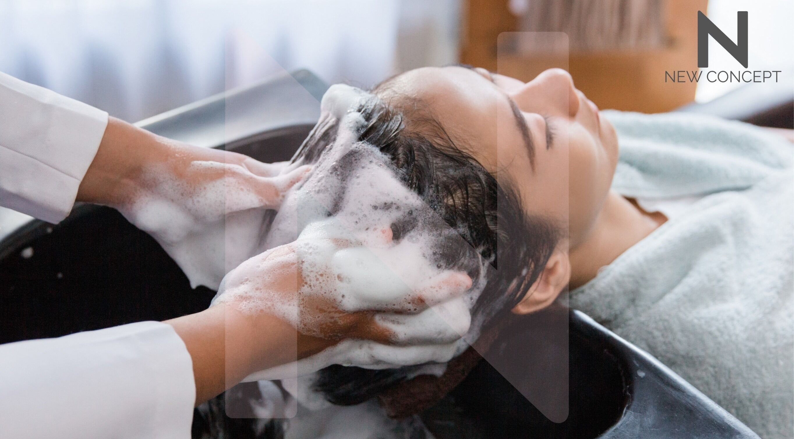 Lavado de cabello en New Concept, Heredia, Heredia, CR, ofrece relajación con espuma y cuidado profesional.