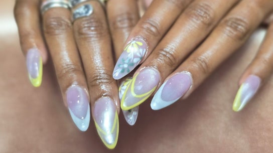 NailVixenKay The Travel Nail Tech