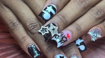 Intricate star-themed nail art by NailVixenKay The Travel Nail Tech in Chicago, Illinois, US.