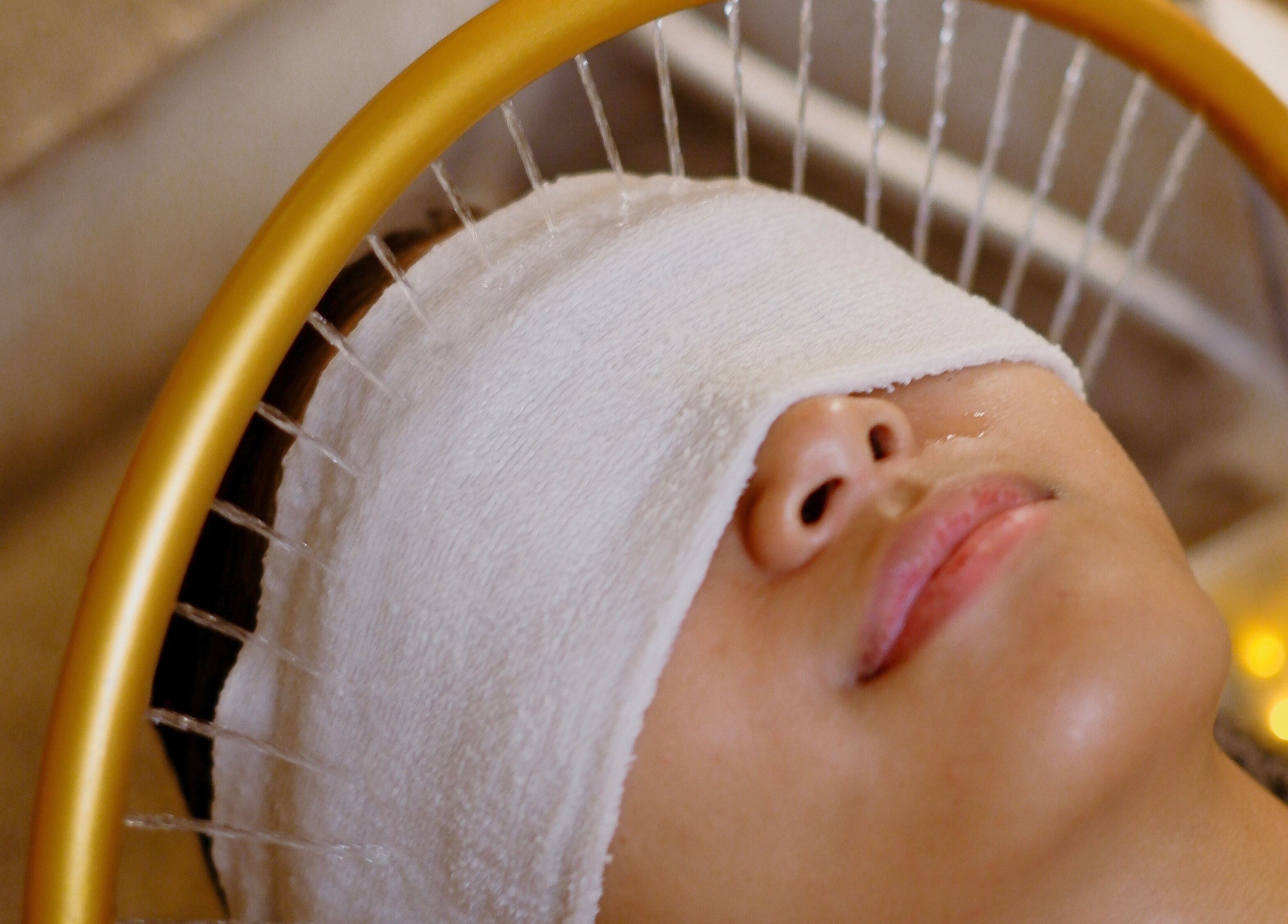 Relaxing facial treatment at BYLU Scalp & Body Spa, Daerah Istimewa Yogyakarta, Daerah Istimewa Yogyakarta, ID.