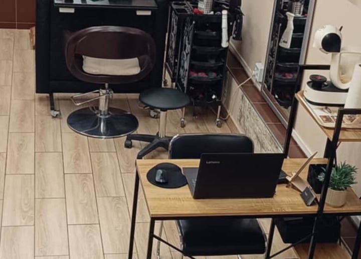 Modern szépségszalon belső tér Dina Fodrászat - Szeged, Szeged, HU cím alatt.