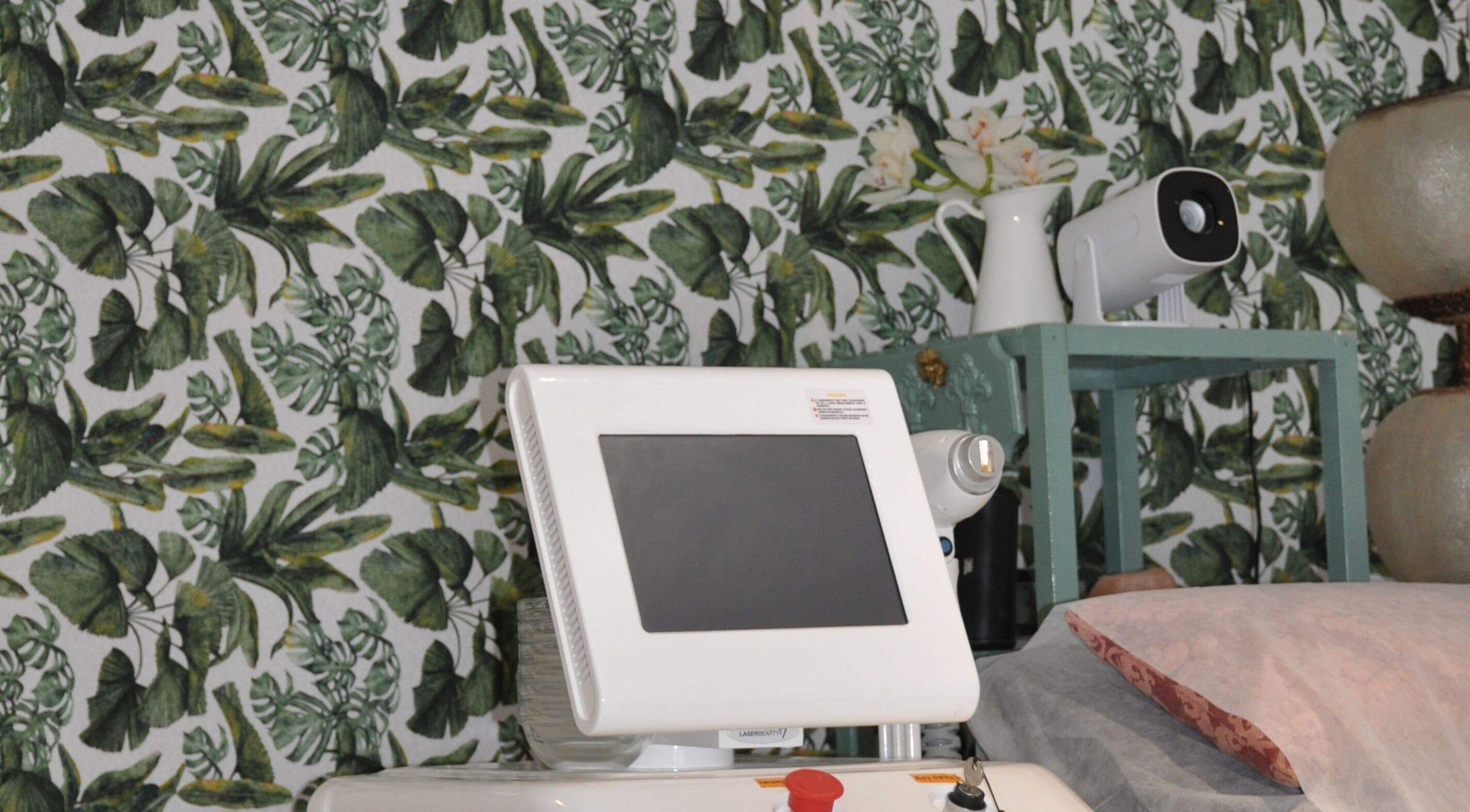 Equipamento de beleza moderno no Timeless Laser Studio, Matosinhos, Porto, PT.