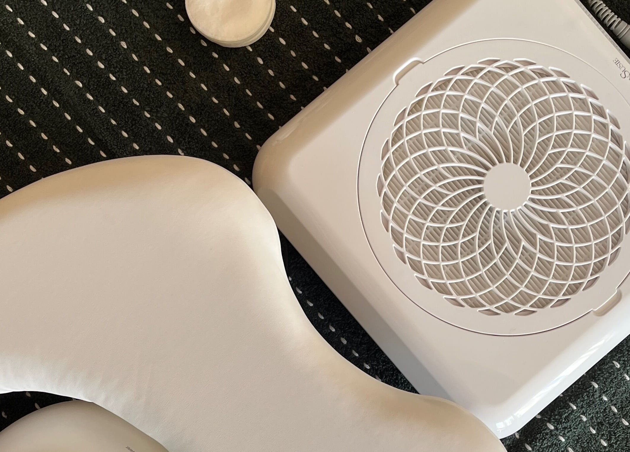 Détails d'un appareil beauté à The Karmin Studio, Colomiers, Occitanie, FR.