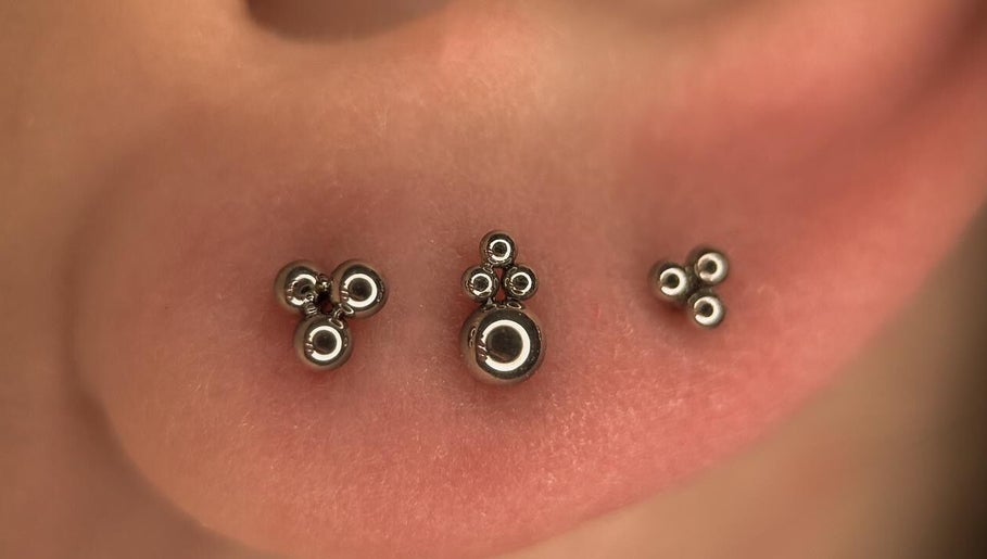 Stylowe kolczyki z Launo Piercing, Warszawa, Województwo Mazowieckie, PL.