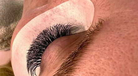 Close-up of eyelash extensions at Hair Heaven, County Kilkenny, IE, showcasing precise application.