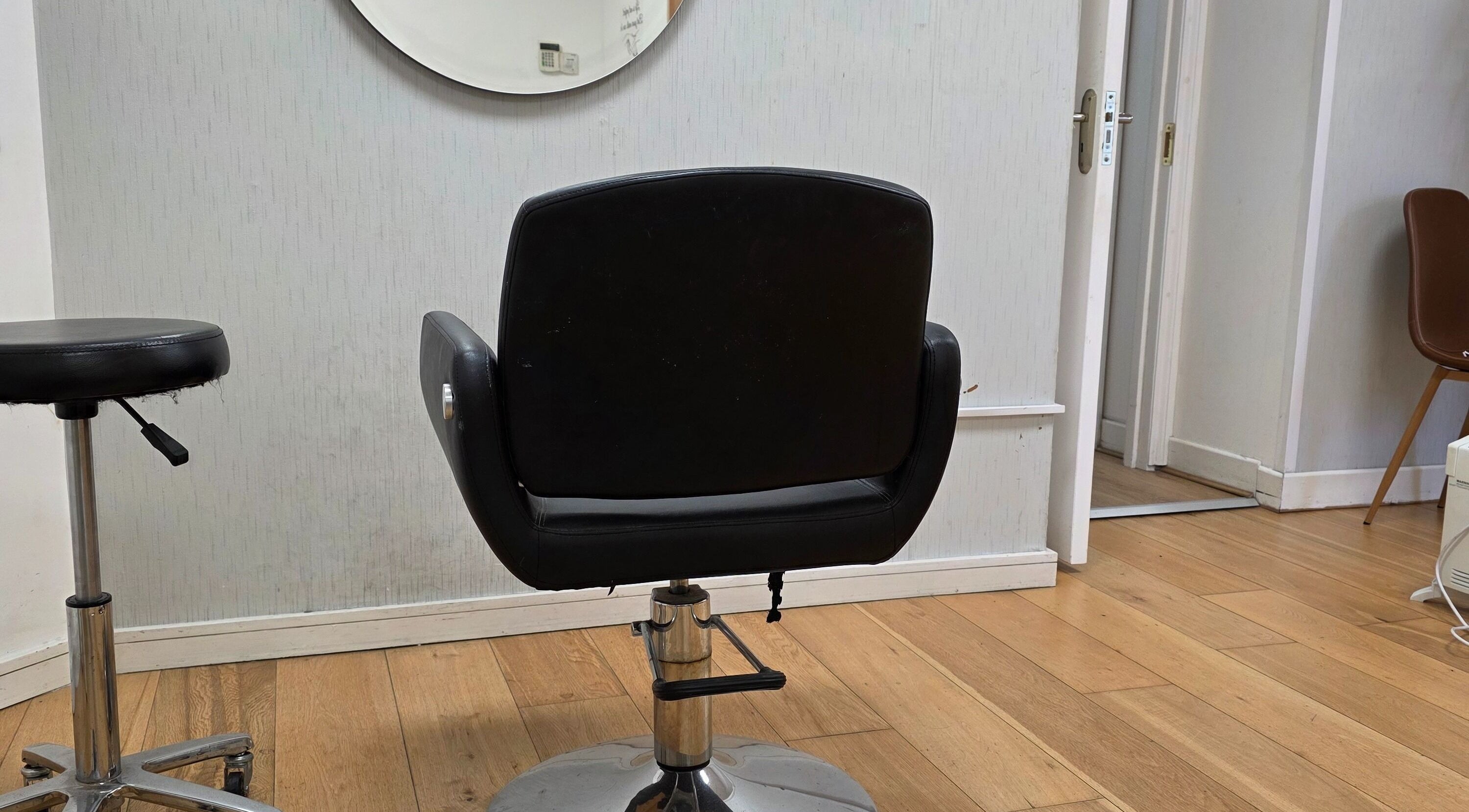 Hairdressing chair in stylish Guto Ribeiro venue, Dublin, County Dublin, IE.