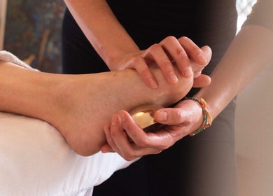 Massage des pieds au Prana Paris Massage et naturopathie selon l’Ayurvéda, Paris, Île-de-france, FR.