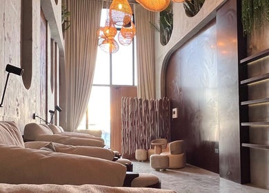 Elegant lounge area at Côte nail spa | كوت سبا, Riyadh, Riyadh Province, SA with plush seating and modern decor.