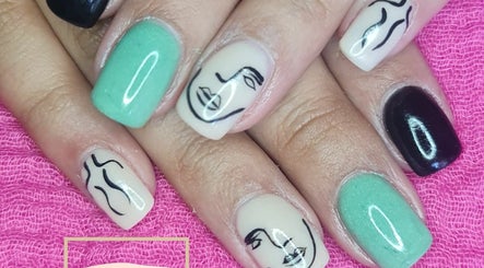 Ariellah Nails and Beauty afbeelding 2
