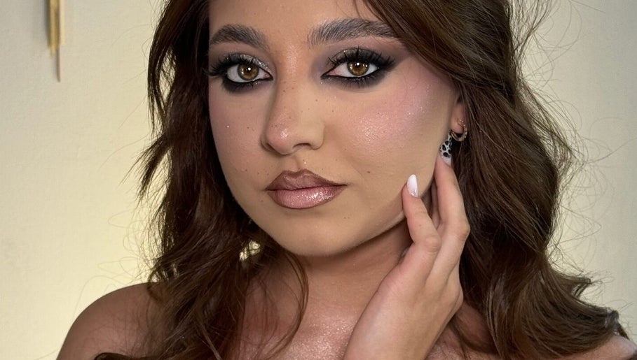 Elegant makeup look at Lala Makeup, Cluj-Napoca, Județul Cluj, RO highlighting bold eyes and soft lips.