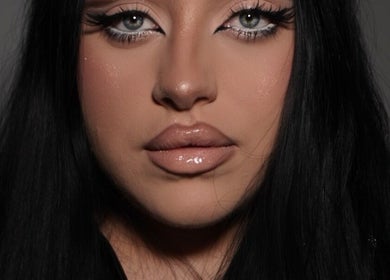 Close-up of a stylish makeup look from Lala Makeup in Cluj-Napoca, Județul Cluj, RO.