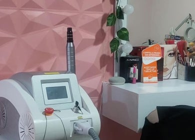 Equipo de belleza en Diana Sánchez Studio, Ciudad De México, MX, ideal para tratamientos innovadores y efectivos.