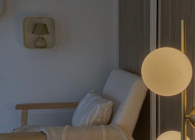 Coin lumineux et accueillant à Auba Nails, Mesnil-raoul, Normandie, FR, idéal pour la détente.