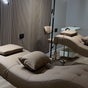 Queen B Beauty - 40 High Street, Newhaven, England