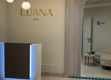 Stylish entryway of Luana Spa at Carmen De La Legua - Reynoso, Callao, PE with modern decor.