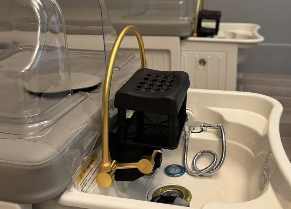 Elegant spa sink setup at Healing Lotus Head Spa Massage, Virginia Beach, Virginia, US.