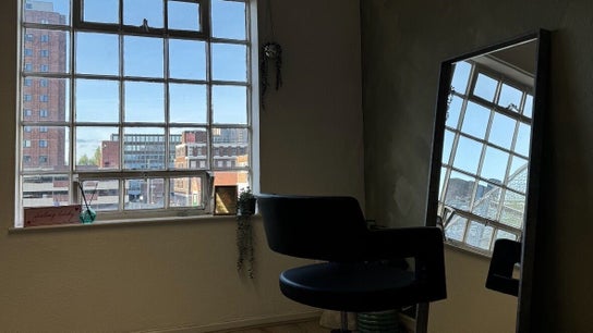 Studio Shade Wlv