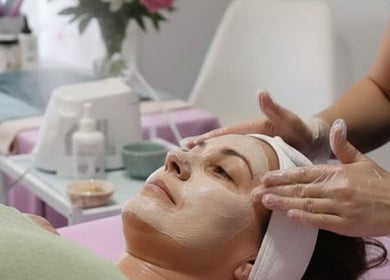 Facial treatment at Blomelle Aesthetics, Pretoria, Gauteng, ZA, enhancing skin glow with expert care.