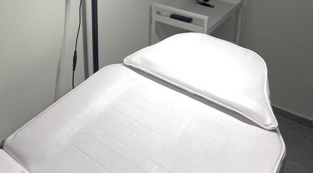 Modern kezelőágy várja vendégeit az Imperial Beauty Lounge Budapesten, Budapest, Magyar, HU.