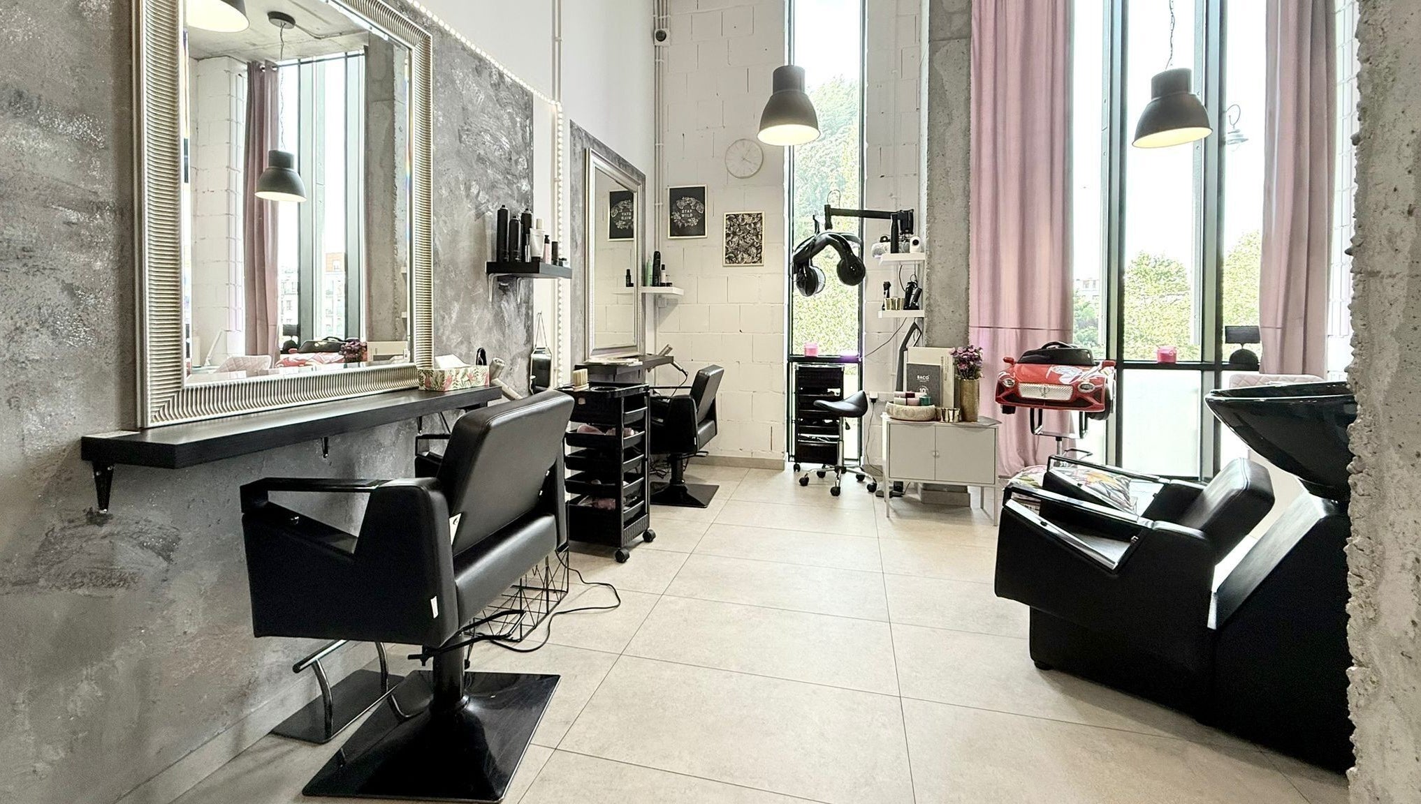 Stylowy salon Crazy Curly Fryzjer Wilanów - Beata Stańczak w Warszawa, Województwo Mazowieckie, PL.