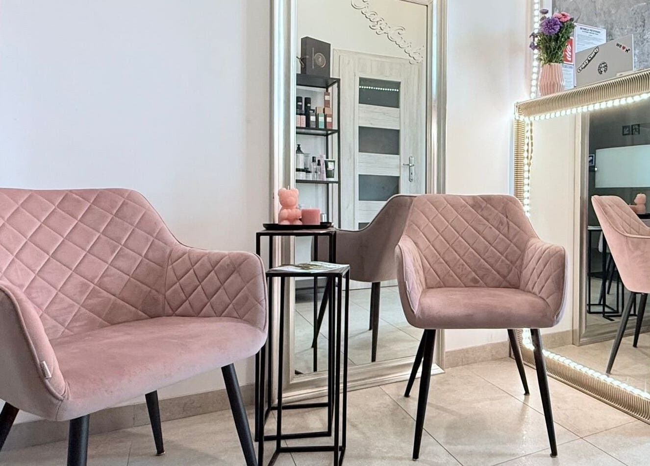 Eleganckie wnętrze Crazy Curly Fryzjer Wilanów - Beata Stańczak, Warszawa, Województwo Mazowieckie, PL.